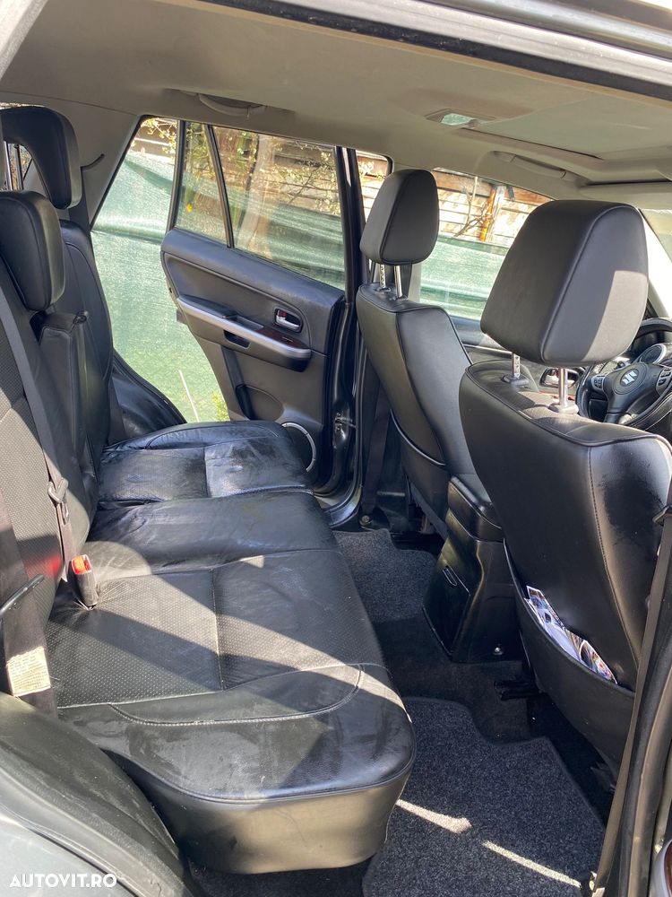 Suzuki Grand Vitara 1.9 DDiS Comfort + DPF Family - 6