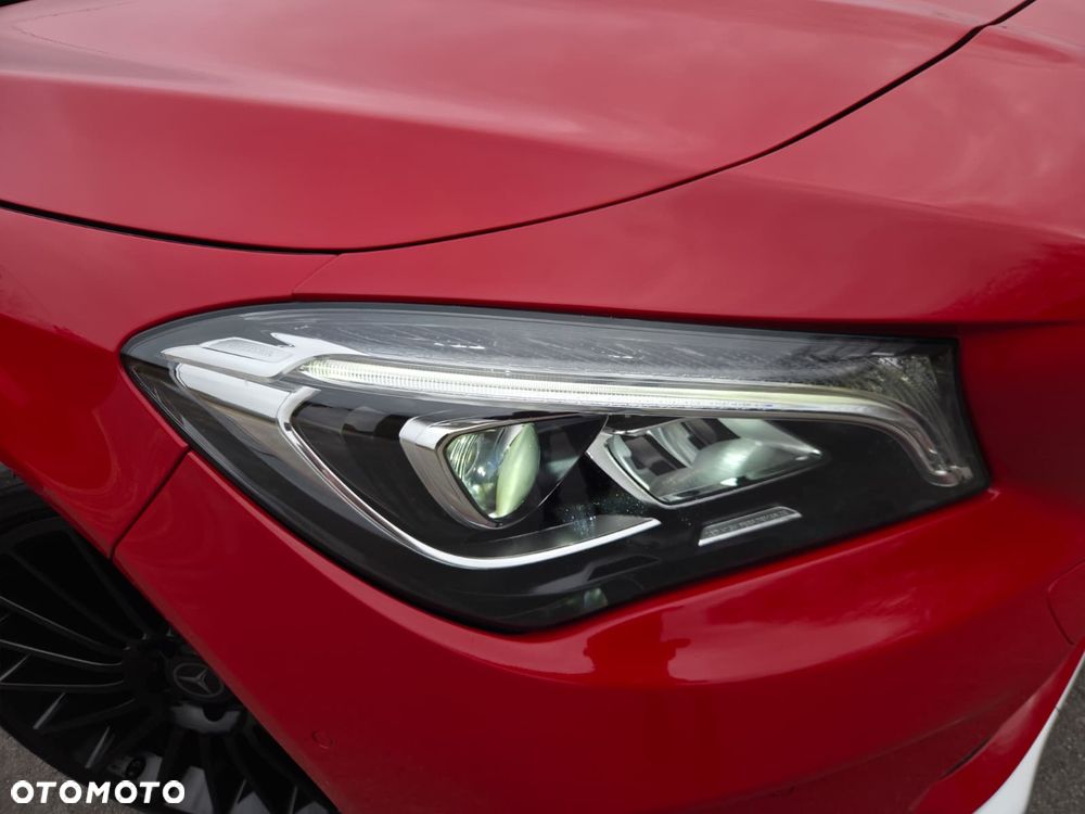 Mercedes-Benz CLA 200 d 7G-DCT Peak Edition - 29