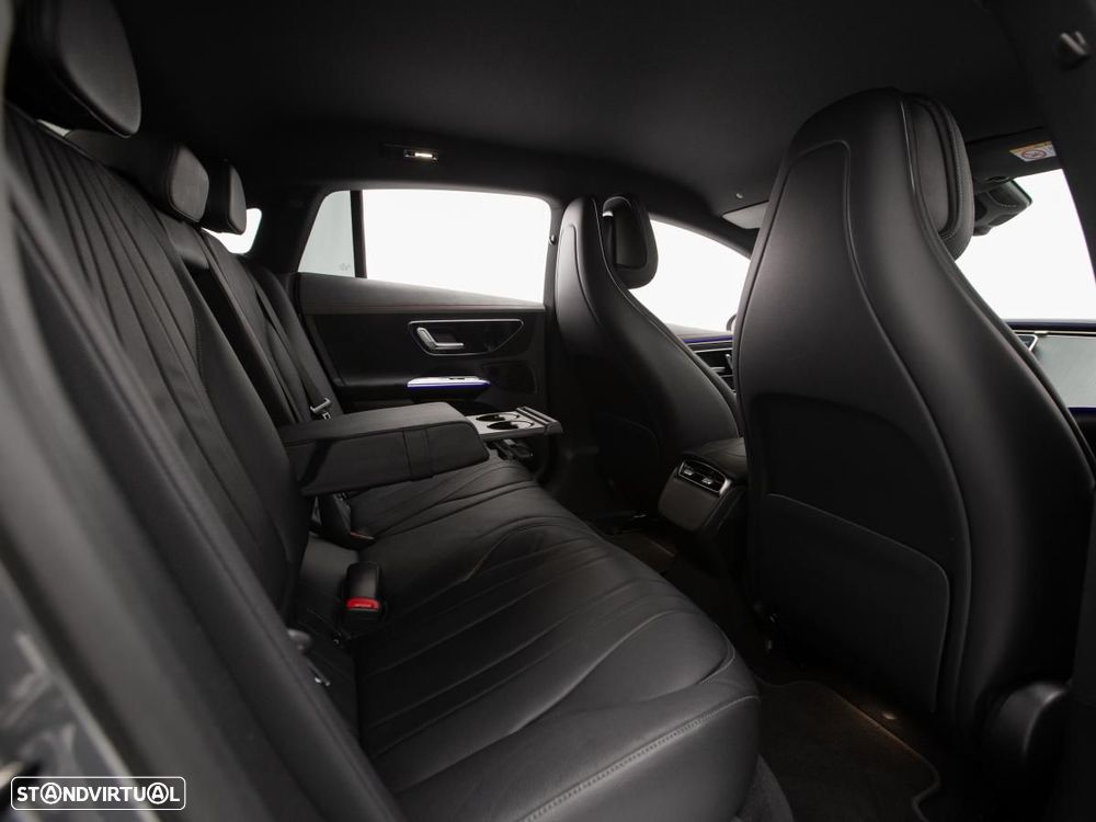 Mercedes-Benz EQE 350 - 12