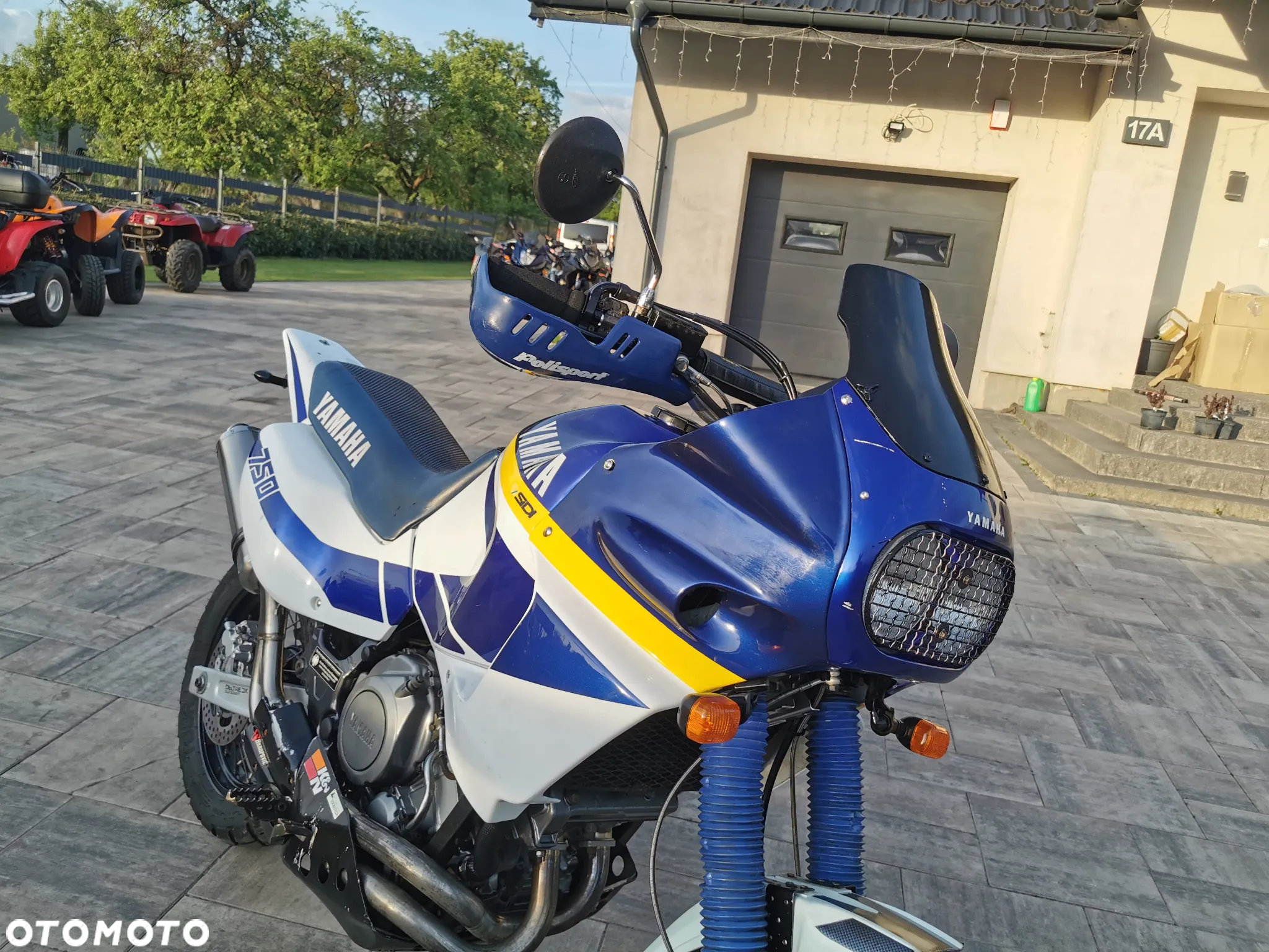 Yamaha XTZ - 24