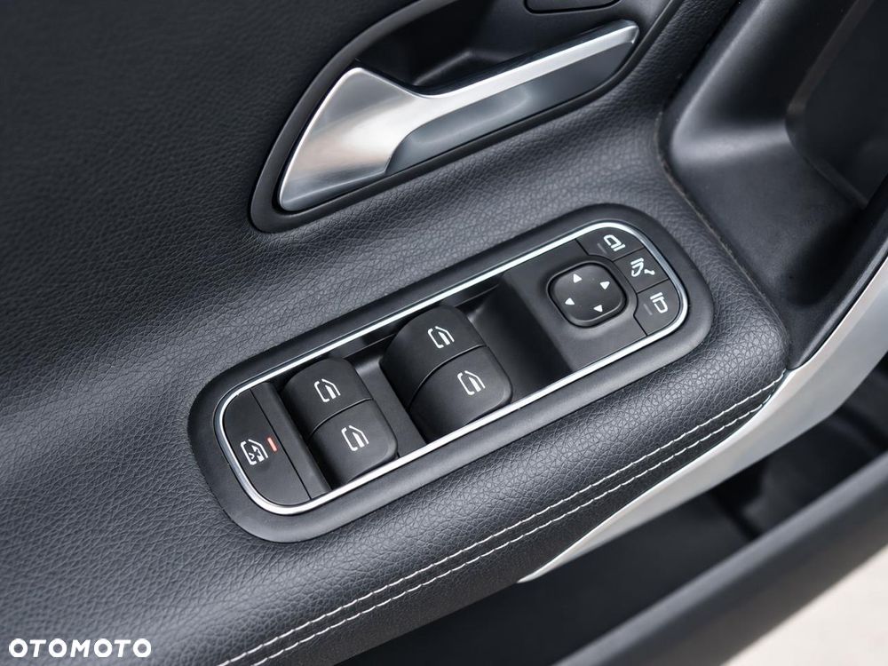 Mercedes-Benz Klasa A 220 4Matic 7G-DCT - 12