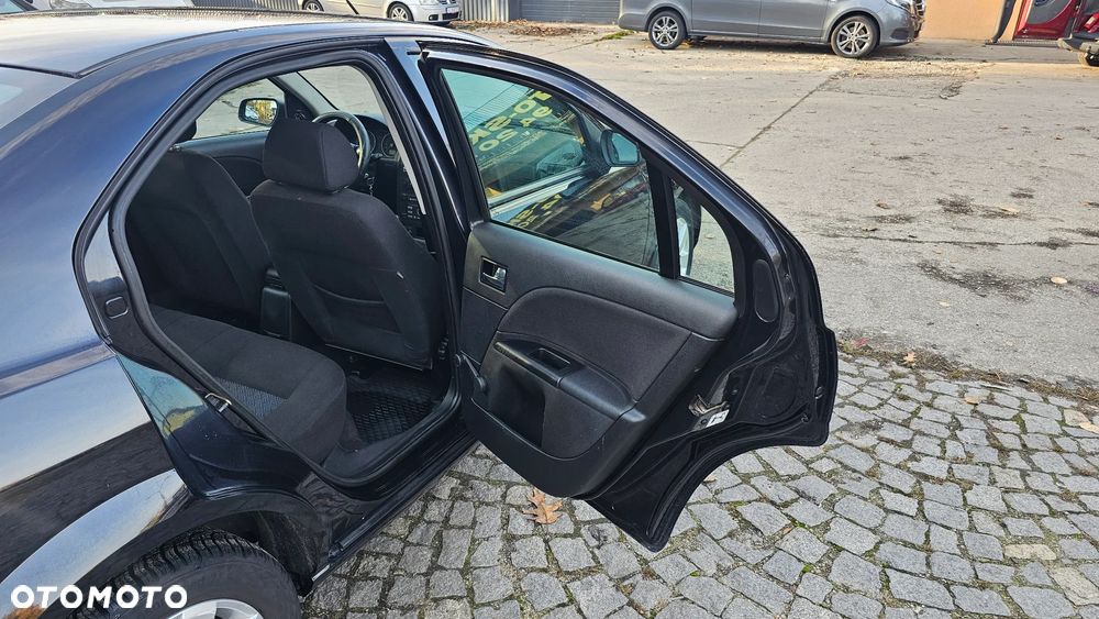 Ford Mondeo 2.0 TDCi DPF Ghia - 16