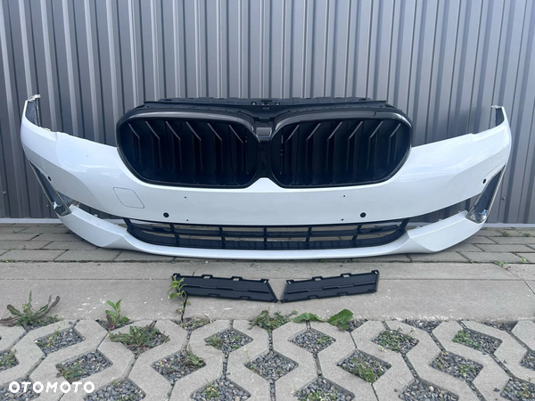 BMW 5 LCI G30 G31 Zderzak Przód Przedni 4xPDC Alpinweiss 300