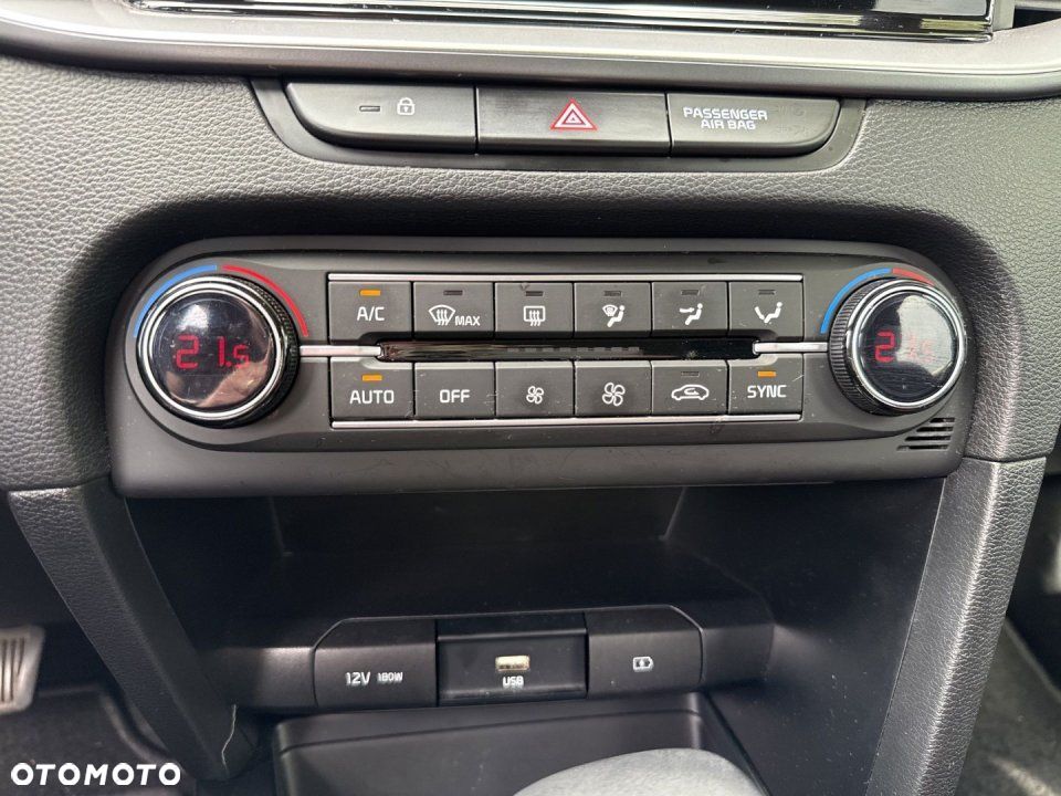 Kia XCeed - 16
