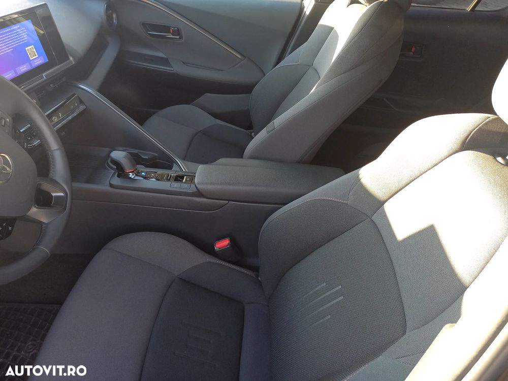 Toyota C-HR 2.0 PHEV 223 CP 4x2 CVT Dynamic - 10