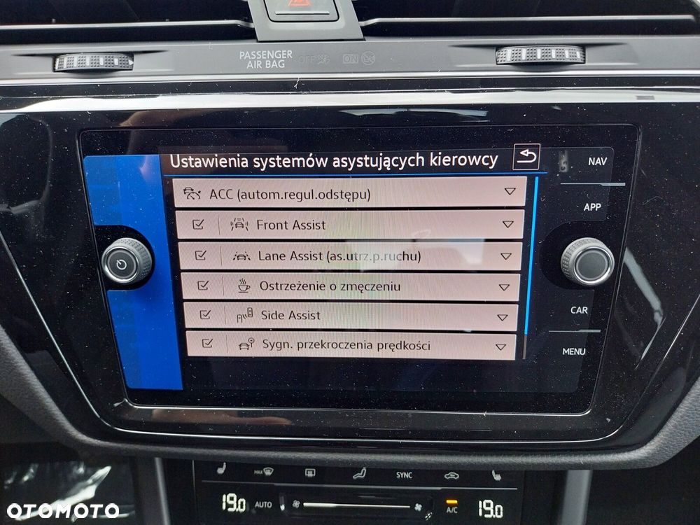 Volkswagen Touran - 14