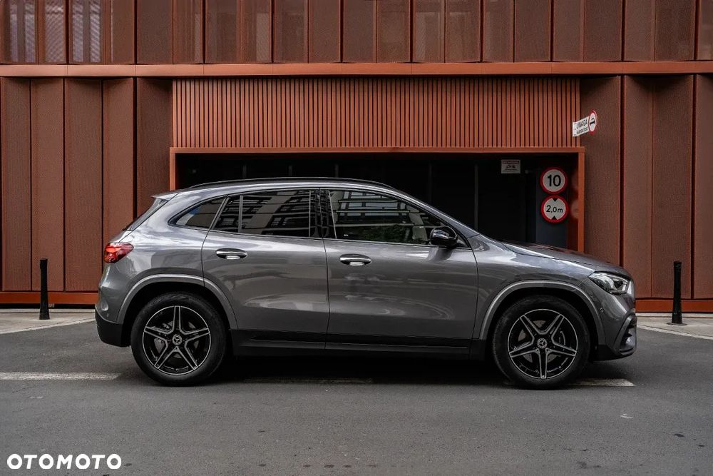 Mercedes-Benz GLA 200 mHEV AMG Line 7G-DCT - 24