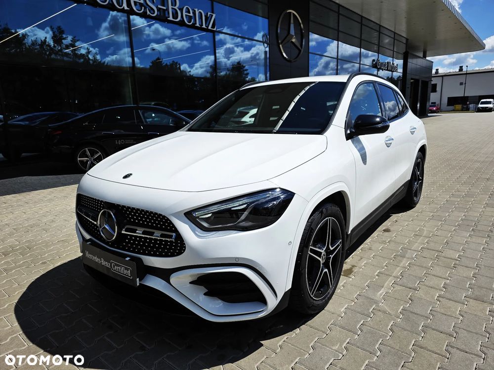Mercedes-Benz GLA 200 AMG Line - 1