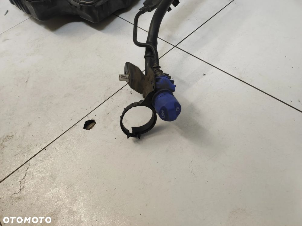 Zbiornik AdBlue Peugeot 2008 II 2 1.5 bluehdi - 4