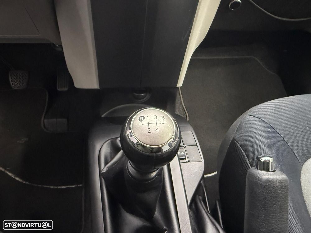 Toyota iQ 1.0 VVT-i Essential+AC - 15