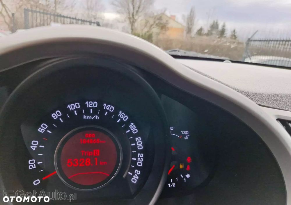 Kia Sportage 1.7 CRDI XL 2WD - 27