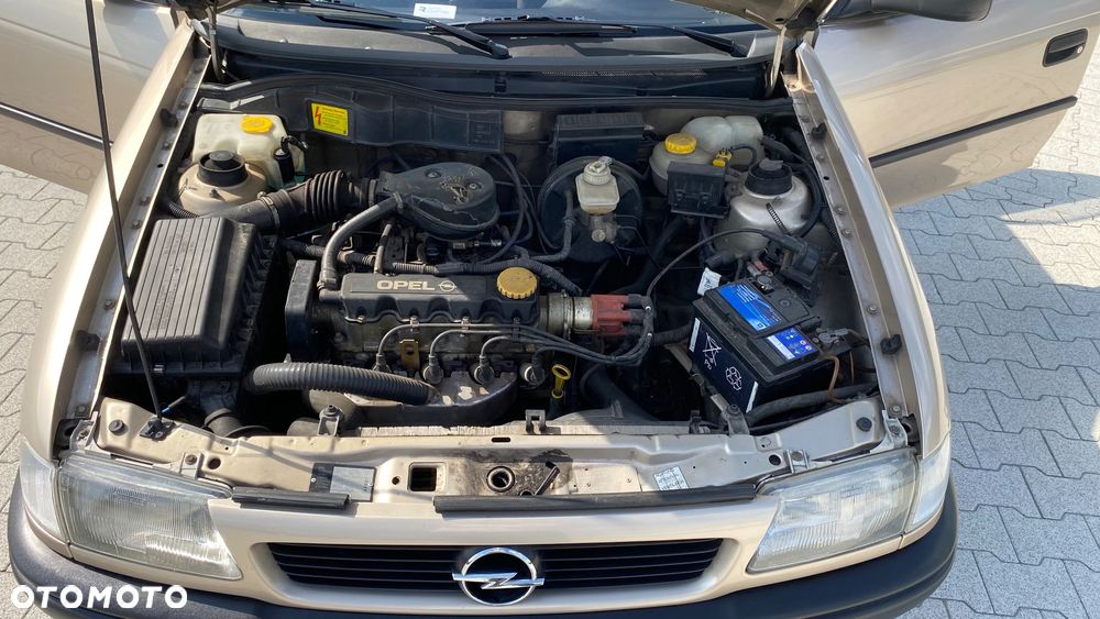 Opel Astra 1.4 GL - 20