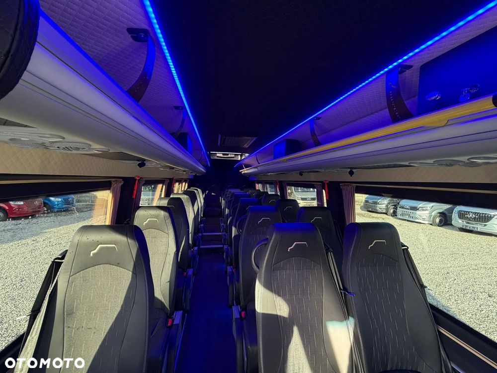 Mercedes-Benz Sprinter 519 - 31