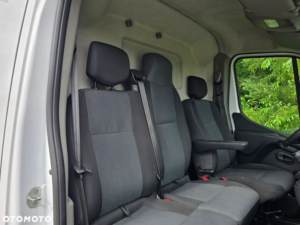 Renault Master 2.3 , 2023 ROK  ,niski przebieg ,Salon Polska ASO L3H2 , bez wkładu , czujniki parkowania - 11