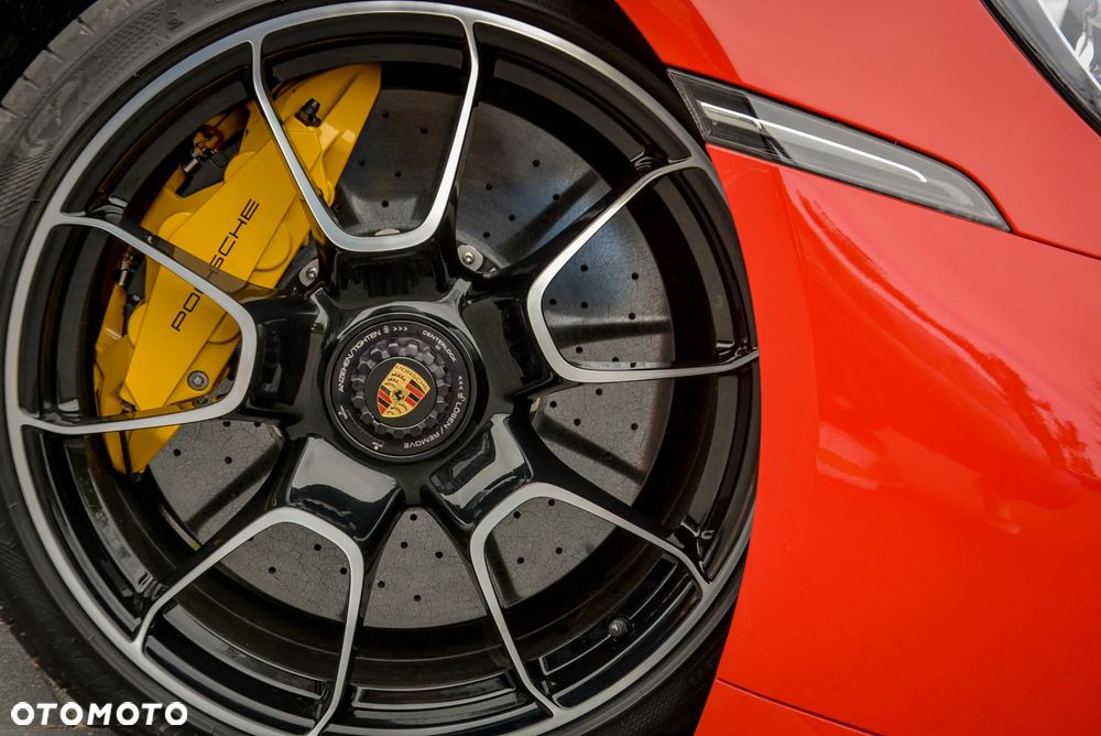 Porsche 911 Turbo S - 11