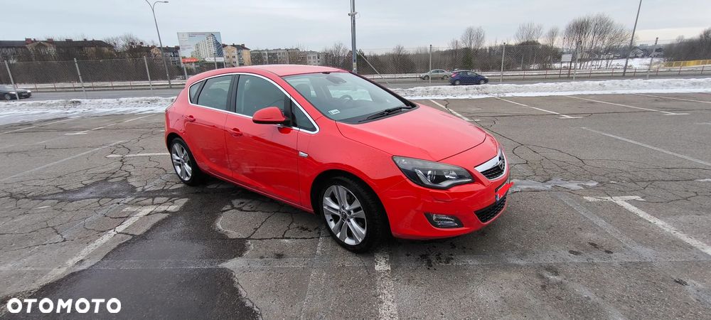 Opel Astra 1.6 Turbo Cosmo - 6