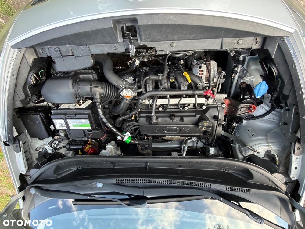 Kia Rio 1.2 L - 13