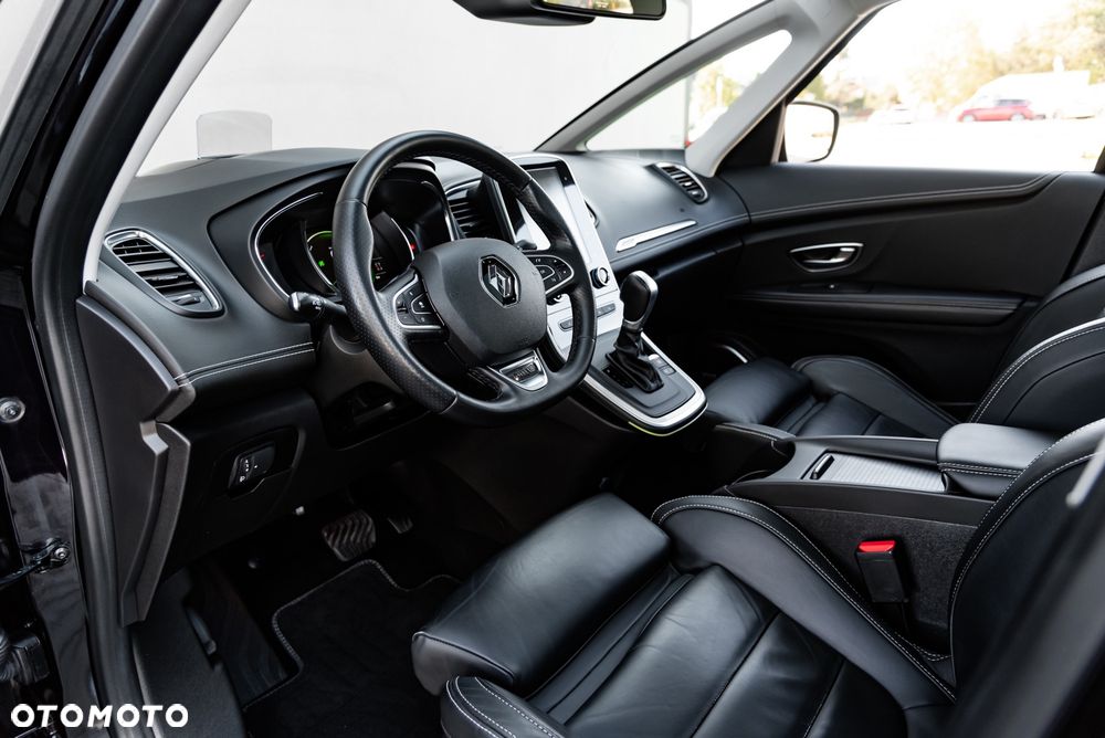 Renault Grand Scenic - 17