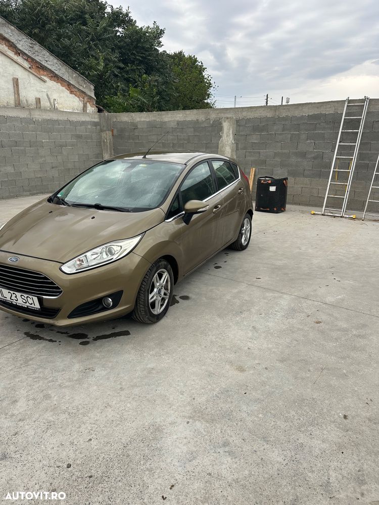 Ford Fiesta 2014 photo 2
