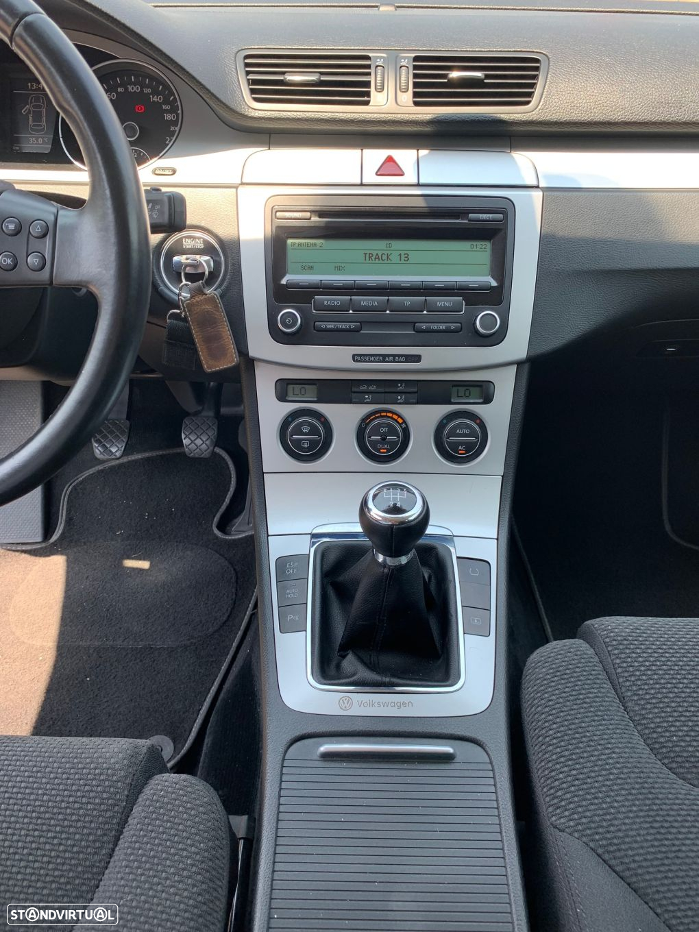 VW Passat 2.0 TDI BM Confortline - 31