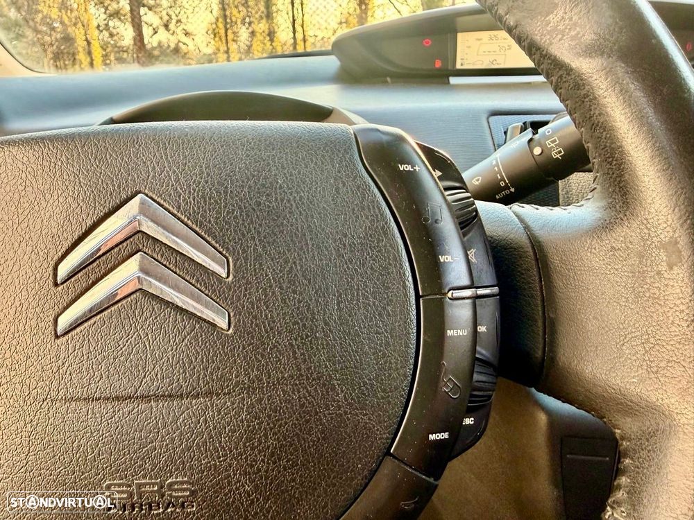 Citroën C4 1.4 16V SX RFM - 18