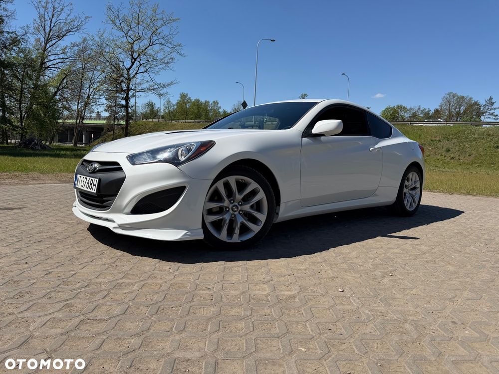 Hyundai Genesis Coupe - 2