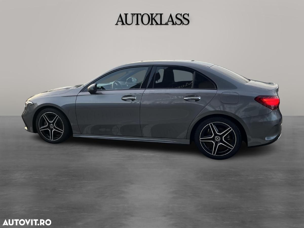 Mercedes-Benz A 200 MHEV 7G-DCT Sedan - 2