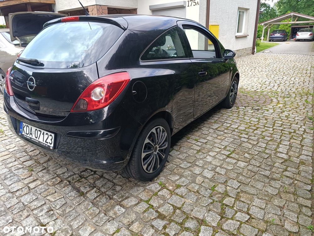 Opel Corsa 1.4 16V Essentia - 5