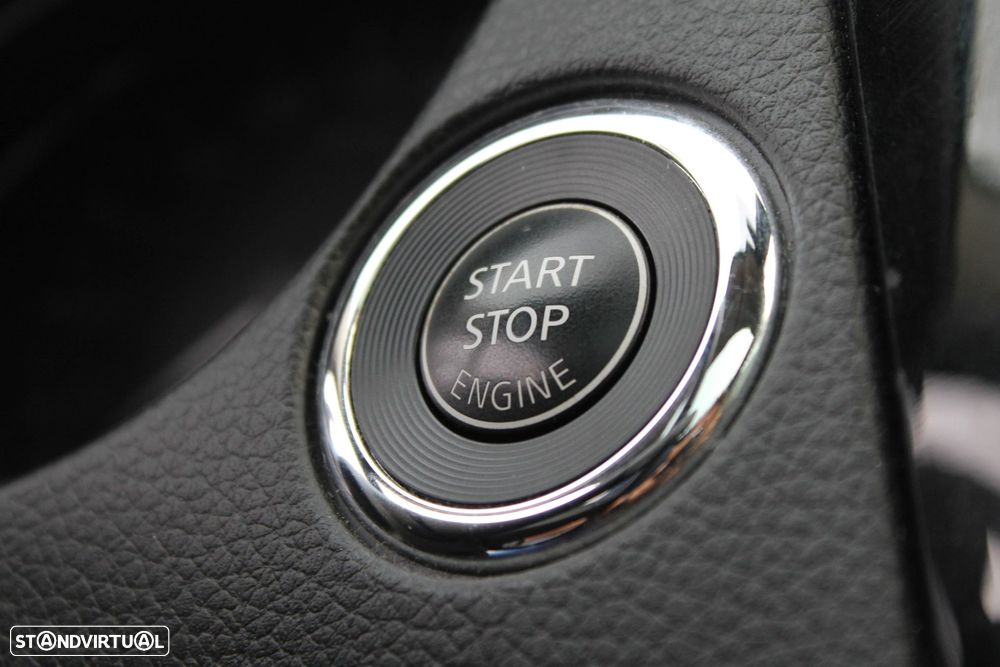 Nissan Qashqai 1.5 dCi N-Connecta J18+Led - 16