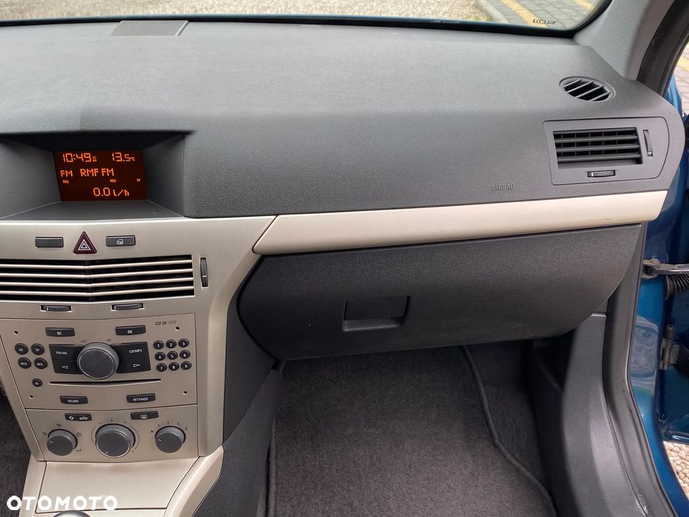 Opel Astra - 25