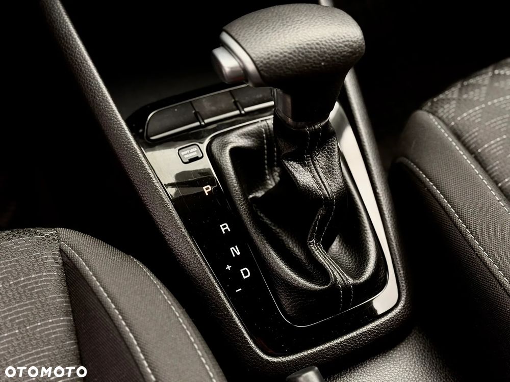 Kia Rio 1.4 L - 16