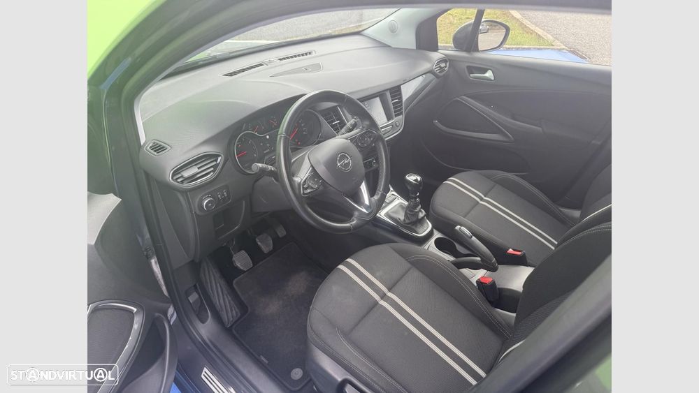 Opel Crossland 1.2 T Design & Tech - 10