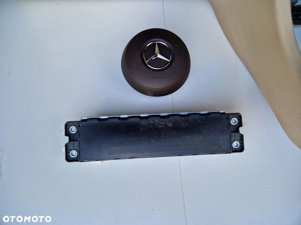 Mercedes W205 lift Konsola Deska rozdzielcza brązowa skóra pasy poduszki ZESTAW ORYGINAŁ DEMONTAŻ - 6