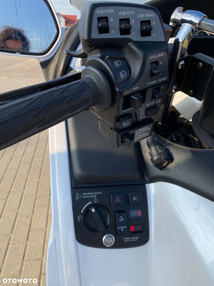 Honda GL - 16