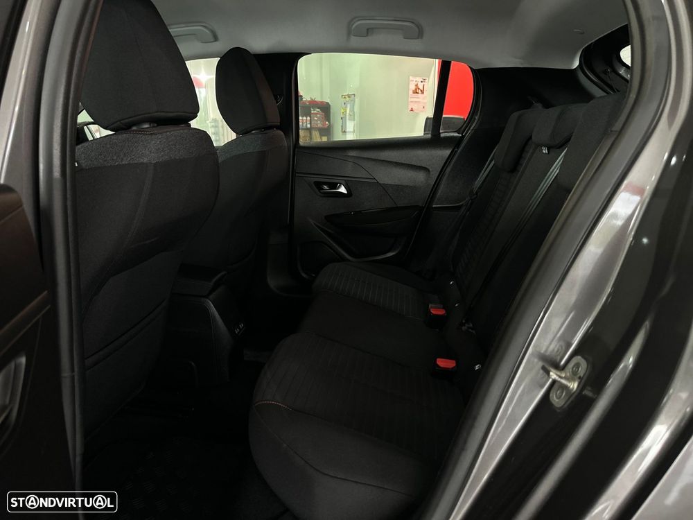 Peugeot 208 - 29