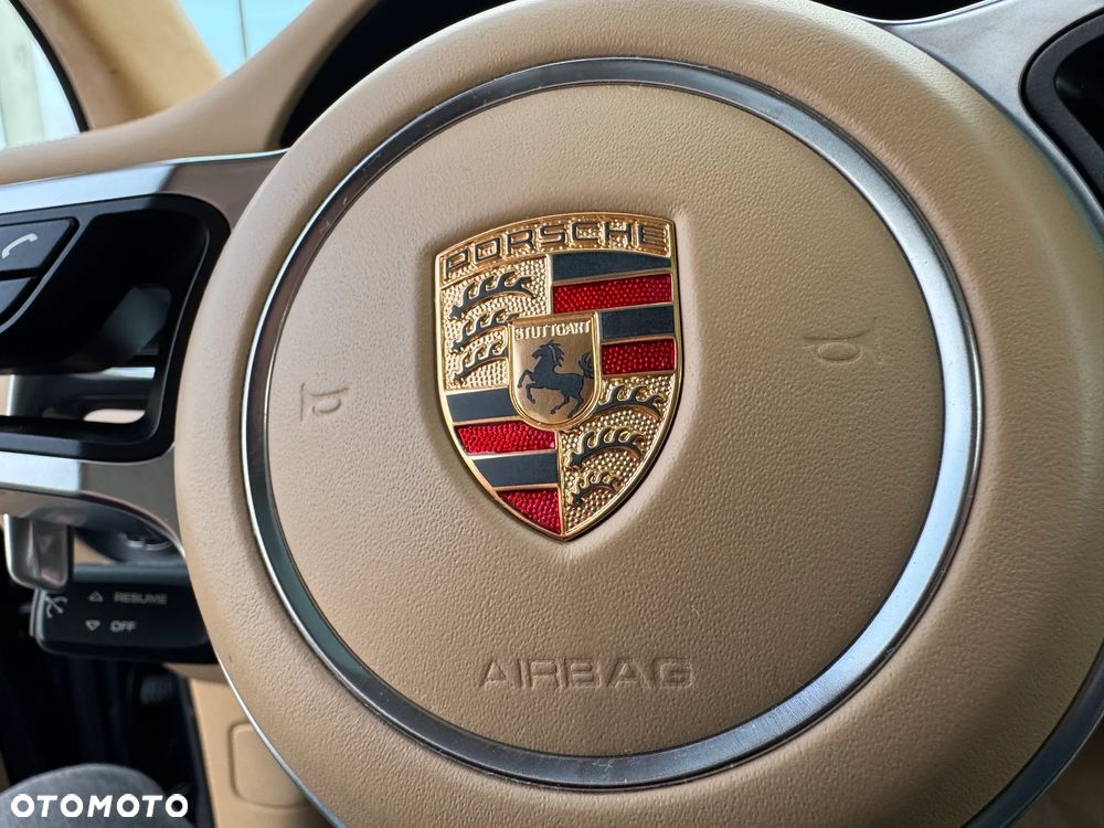 Porsche Macan Turbo PDK - 26