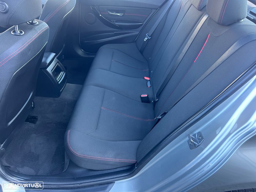 BMW 318 d Line Sport - 14