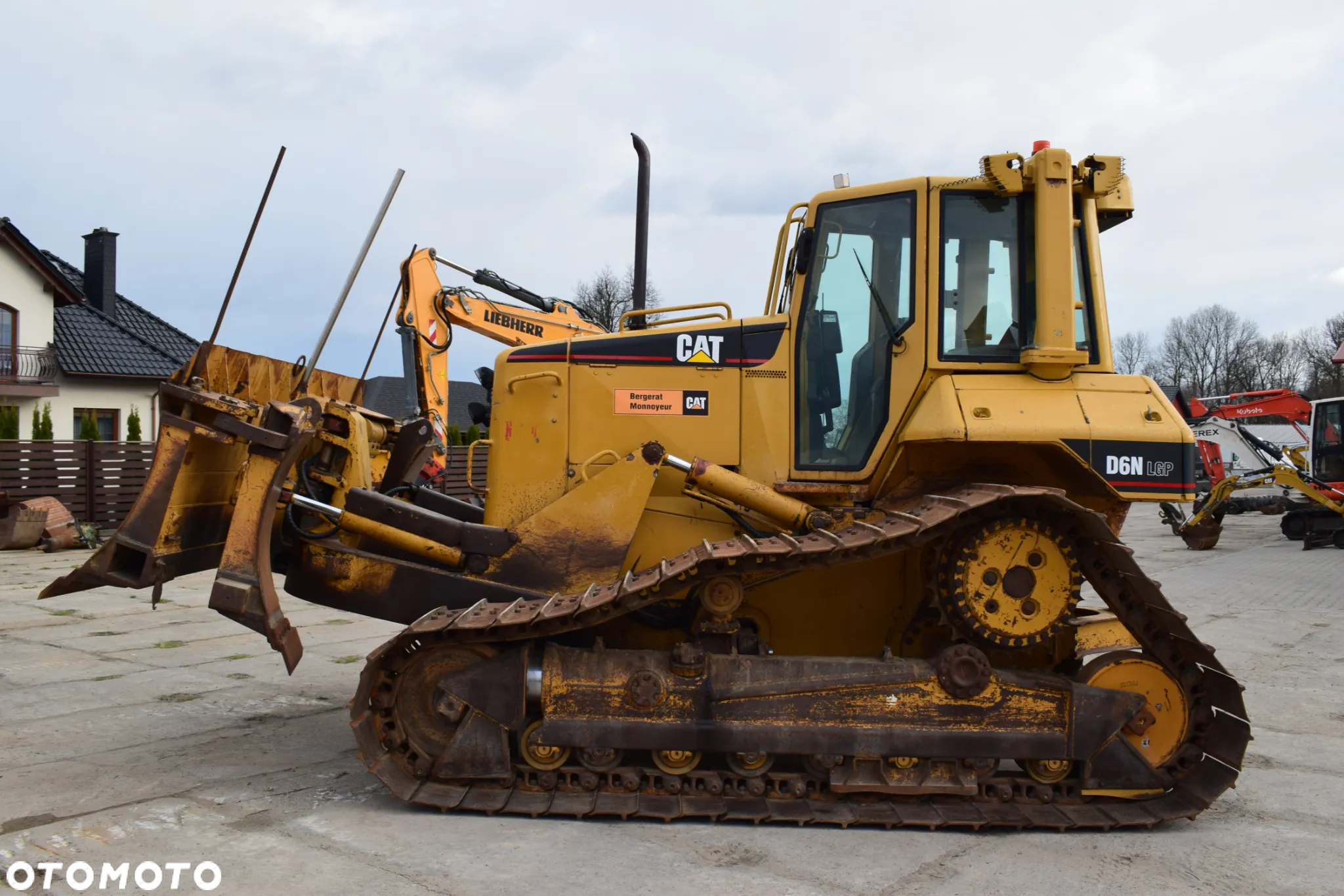 Caterpillar CAT D6N LGP - 4