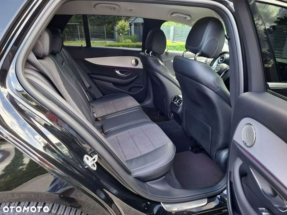 Mercedes-Benz Klasa E 300 de 9G-TRONIC - 18