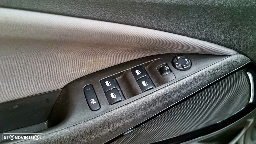 Opel Crossland X 1.2 120 Anos - 18