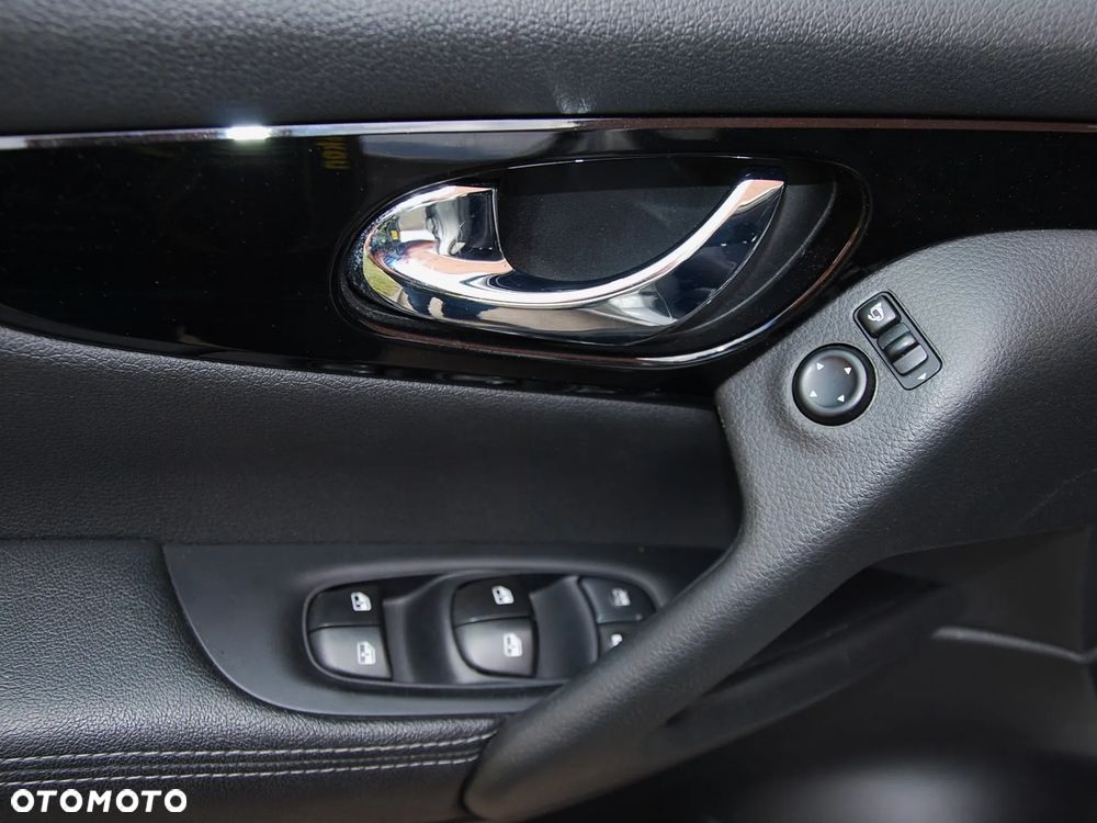Nissan Qashqai 1.3 DIG-T Acenta DCT - 40