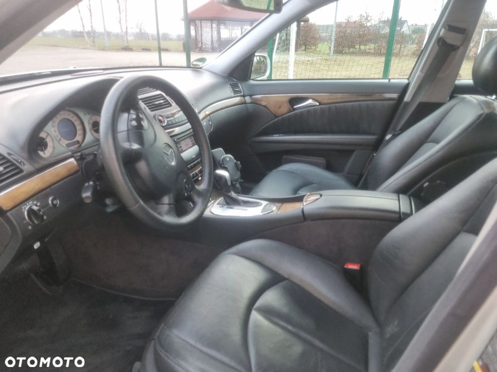 Mercedes-Benz Klasa E 240 4-Matic Avantgarde - 12