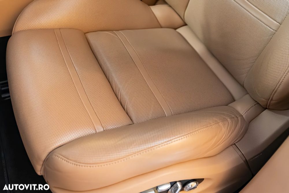 Porsche Cayenne E-Hybrid Tiptronic S - 34