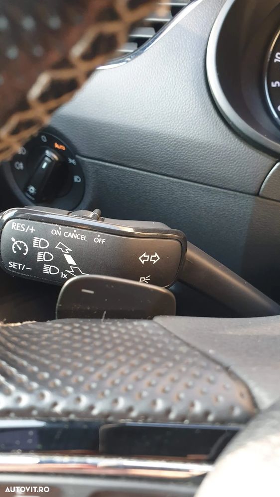 Skoda Octavia 2.0 TDI DSG RS - 20