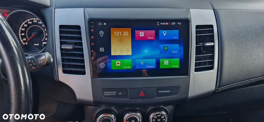Mitsubishi Outlander 2.0 DID Intense + SE - 11