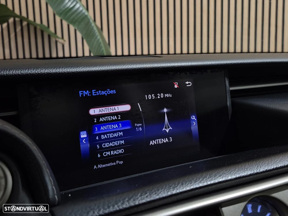 Lexus IS 300H Executive+ - 15