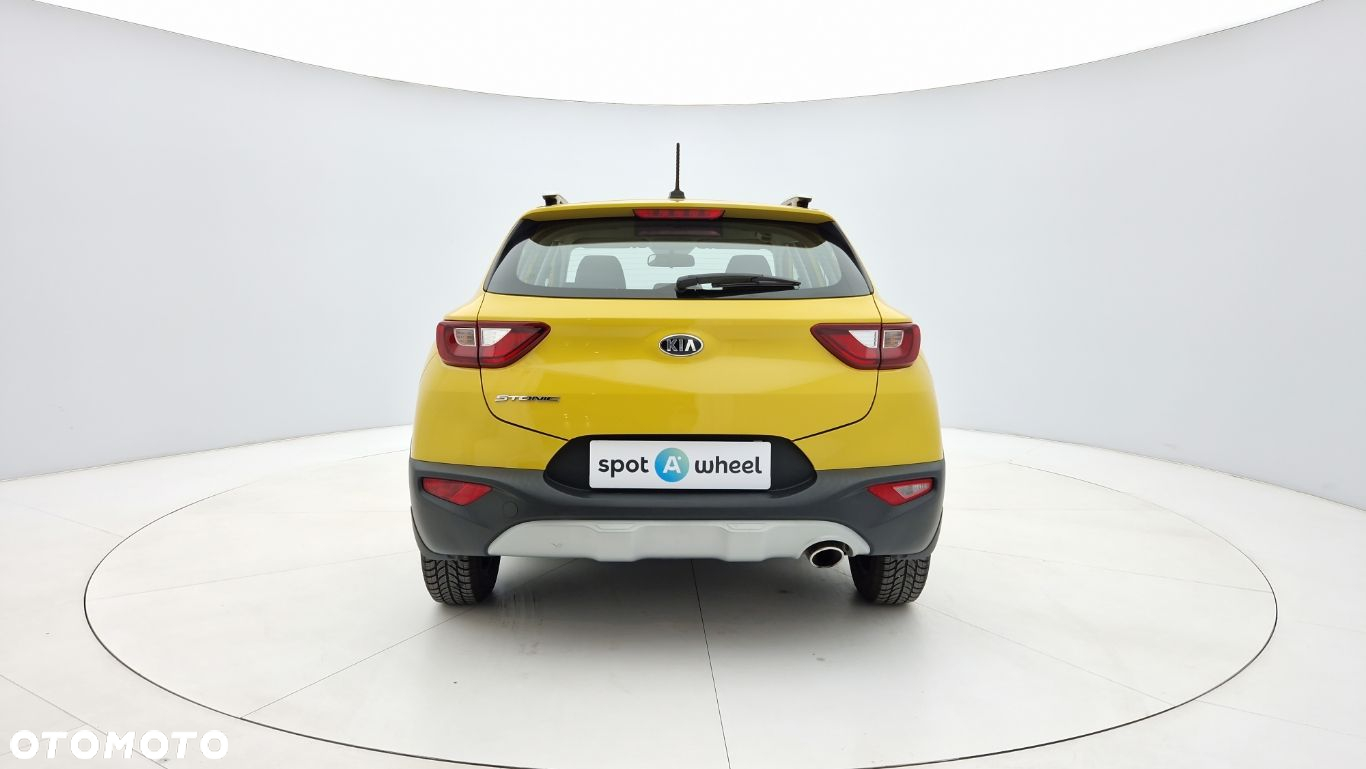 Kia Stonic 1.4 L - 8
