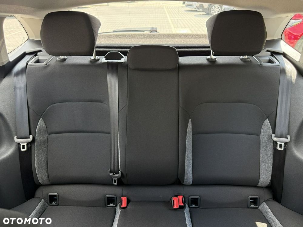 Skoda Scala 1.0 TSI Essence - 24