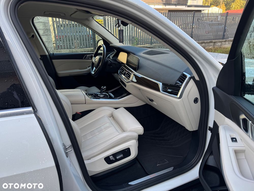 BMW X5 xDrive30d mHEV - 31