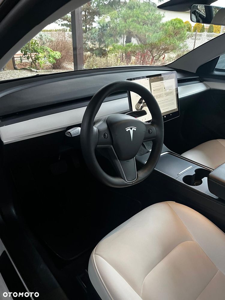Tesla Model 3 - 2